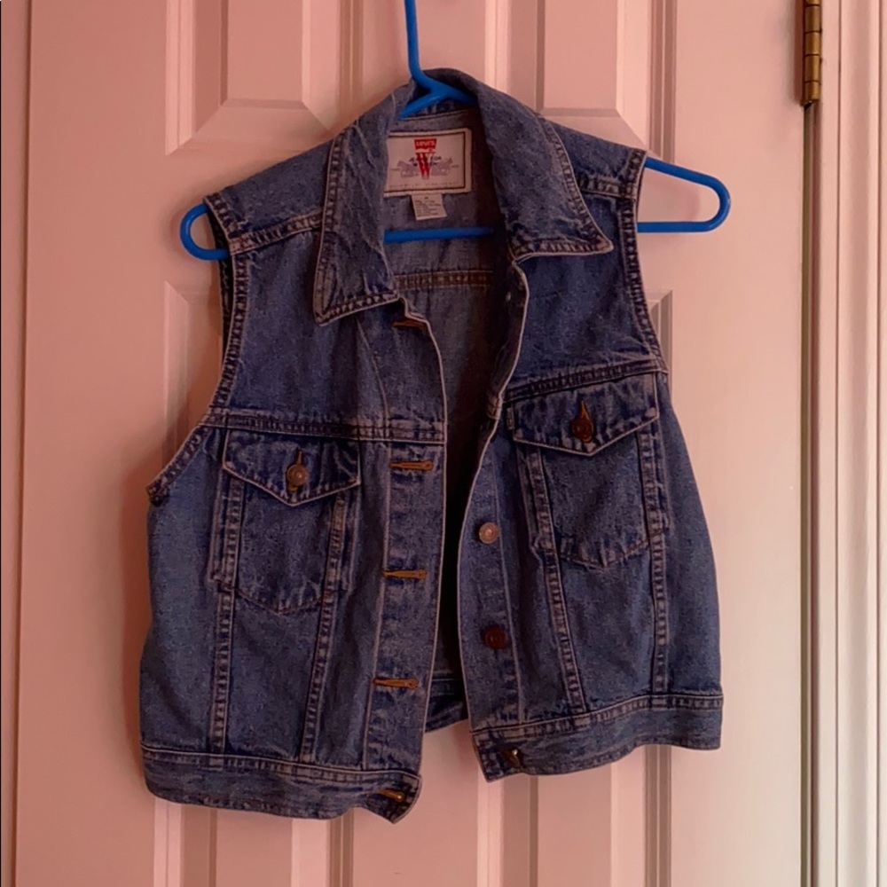 Vintage 90s Levi’s jean vest